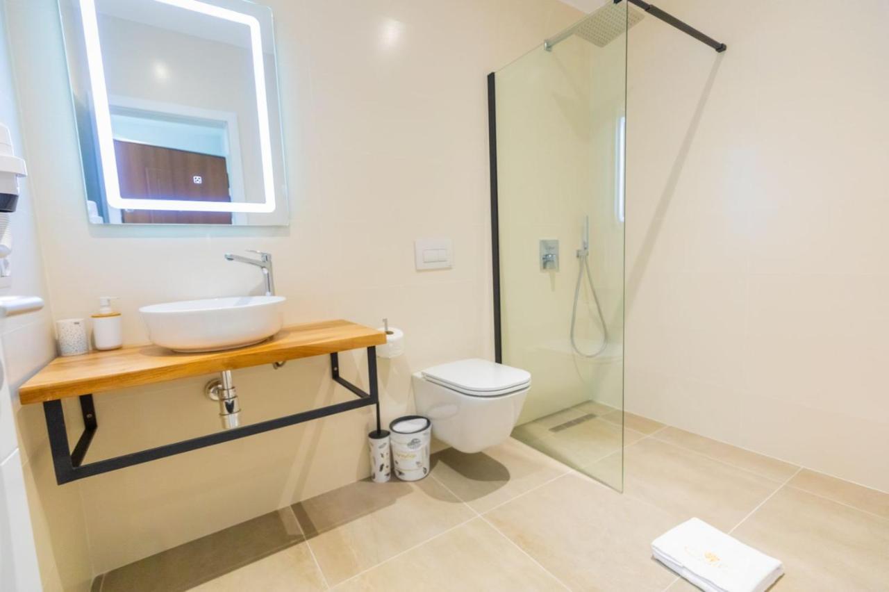 Corallo Rooms Himare Buitenkant foto